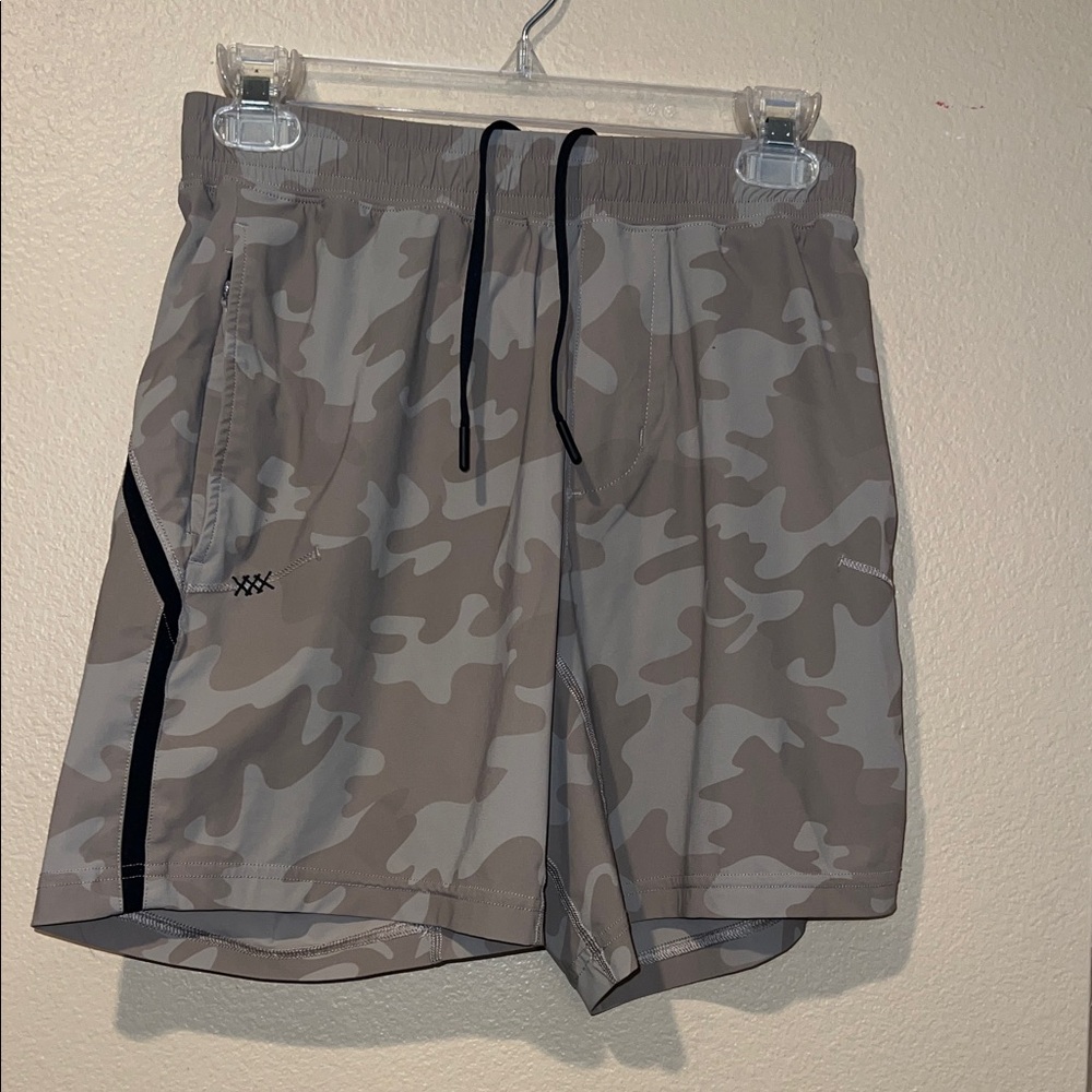 RHONE Men's Camouflage Athletic Shorts 6in
